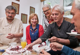 Bien démarrer ma retraite, moment conviviale entre plusieurs retraités